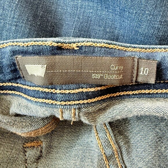 Levi's 529 Curvy Bootcut Size 10 - Picture 3 of 11